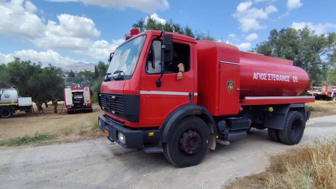 Πυρκαγιά στα Σπάτα Αττικής