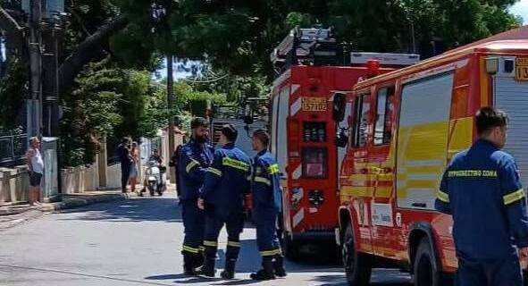 Πυρκαγιά σε κολώνα ΔΕΔΔΗΕ στο Κρυονέρι