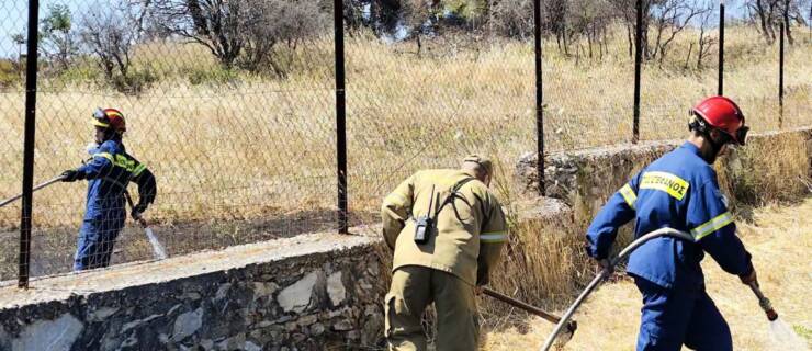 Πυρκαγιά εν υπαίθρω στη Σταμάτα